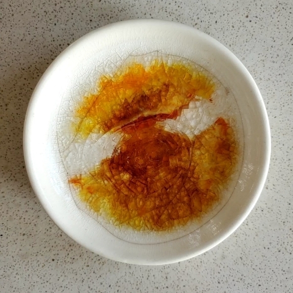 Beautiful Delicate Ceramic Amber Cracked Glass Small Dish - Picture 1 of 8